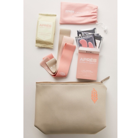 Free People Handbags - Free People Movement x Apres Beauty Total Wellness Kit Self Care Bag New NWT